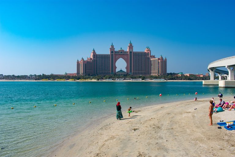 A Traveler's Guide to Dubai Beaches