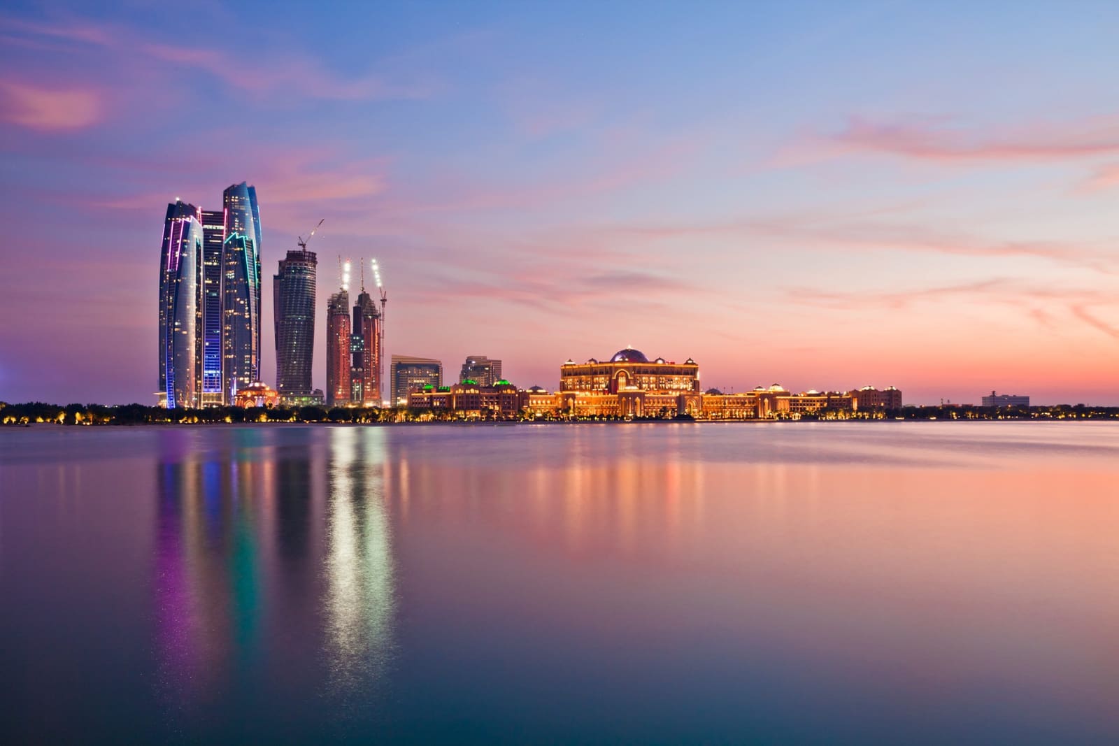 20 Luxury hotels in Abu Dhabi, UAE