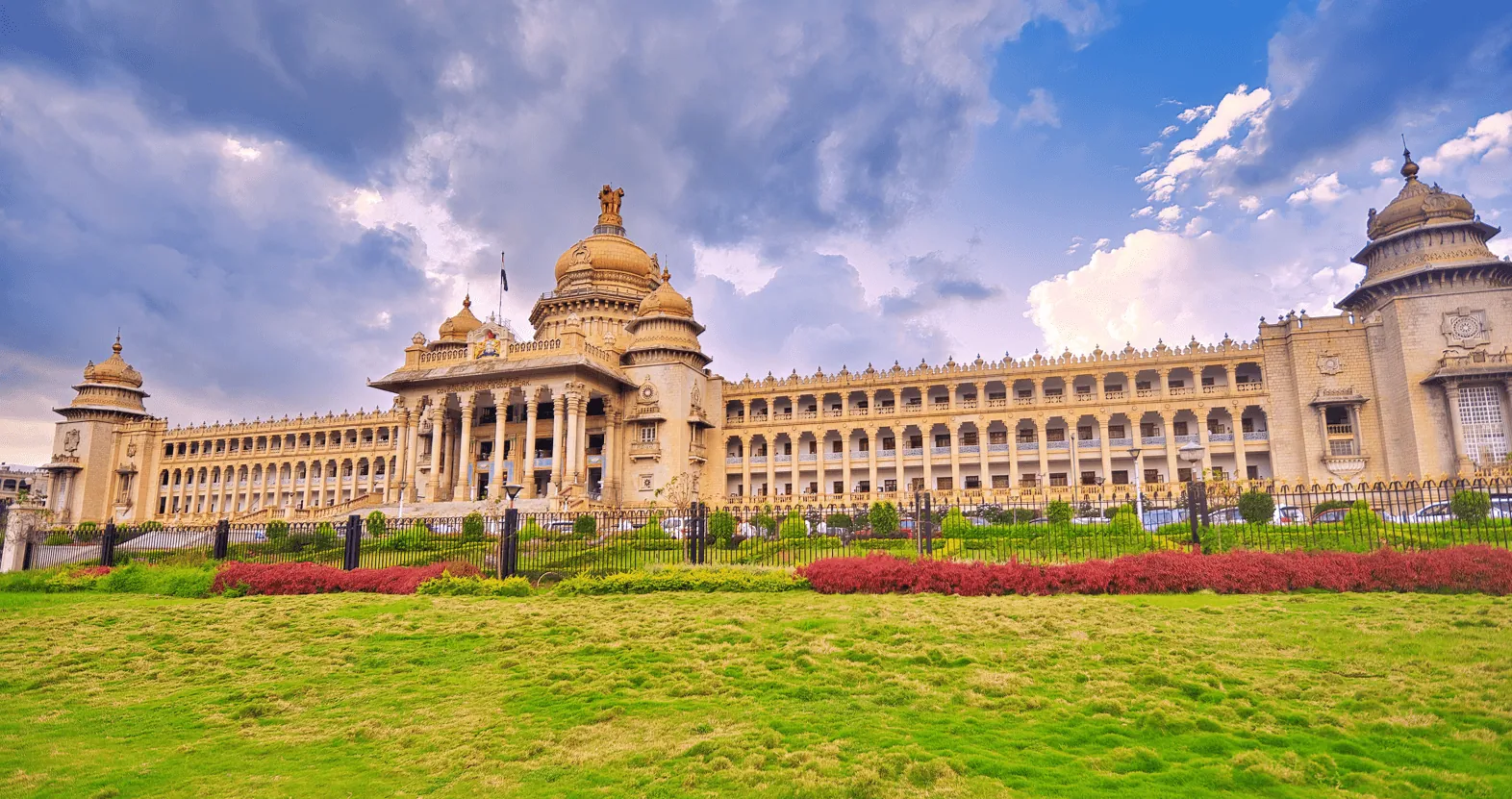 Flights from Dubai to Bengaluru - An Overview