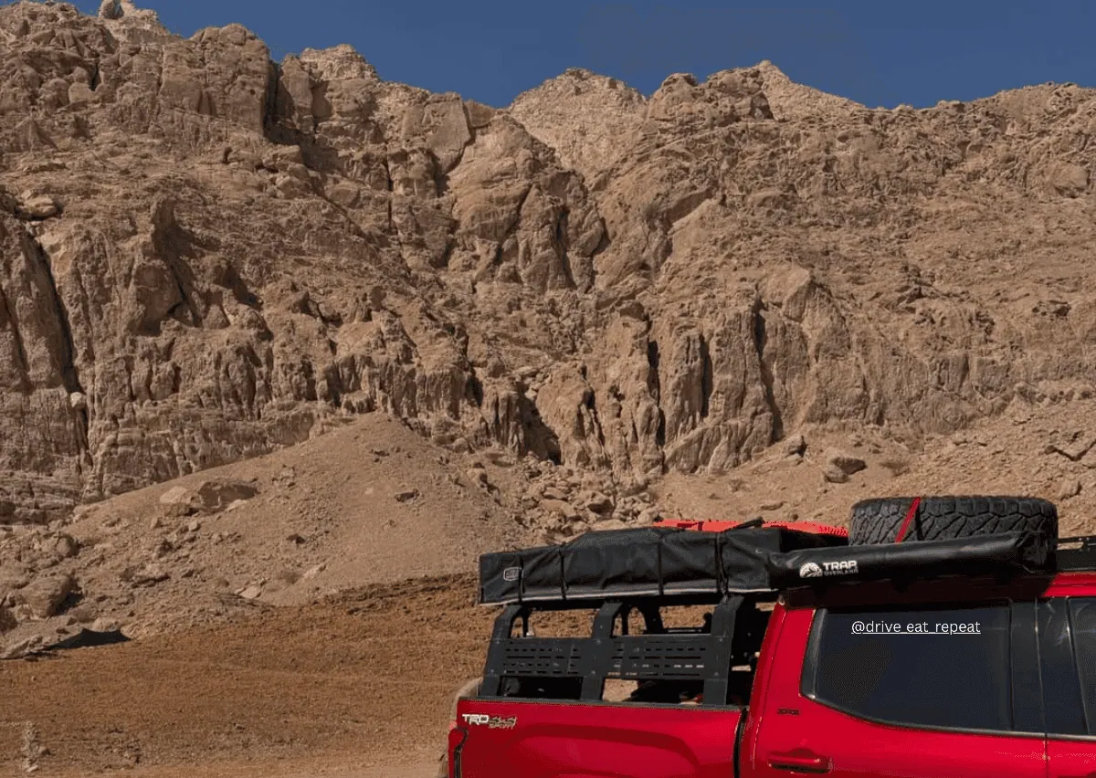 Escape the City: Experience the Natural Hot Springs of Jebel Hafeet!