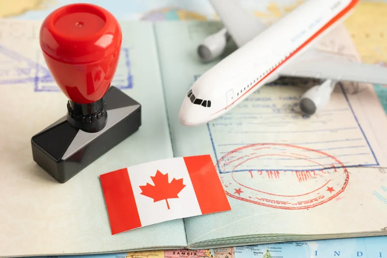 Canada Tourist Visa from Dubai (2026): Requirements, Online Application, Fees & Processing Time
